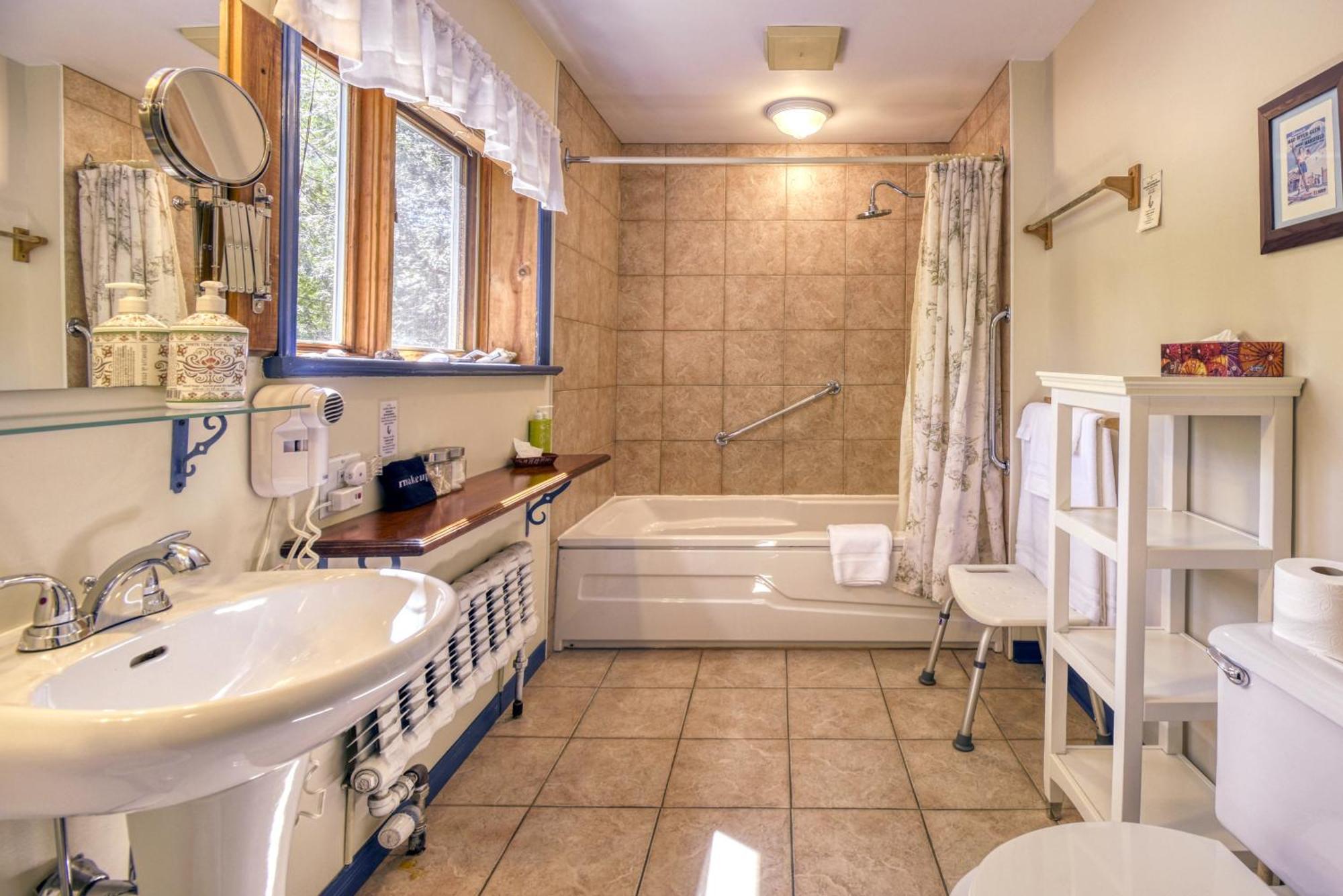 Auberge Le Lupin-Self Check-In Mont-Tremblant Zewnętrze zdjęcie